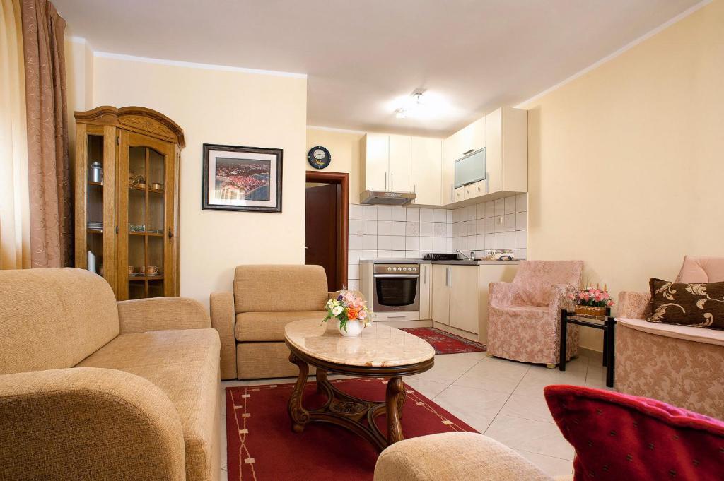 Apartments Vuksic スヴェティ・ステファン 部屋 写真