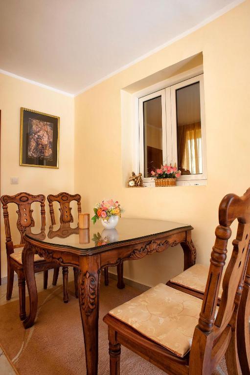 Apartments Vuksic スヴェティ・ステファン 部屋 写真
